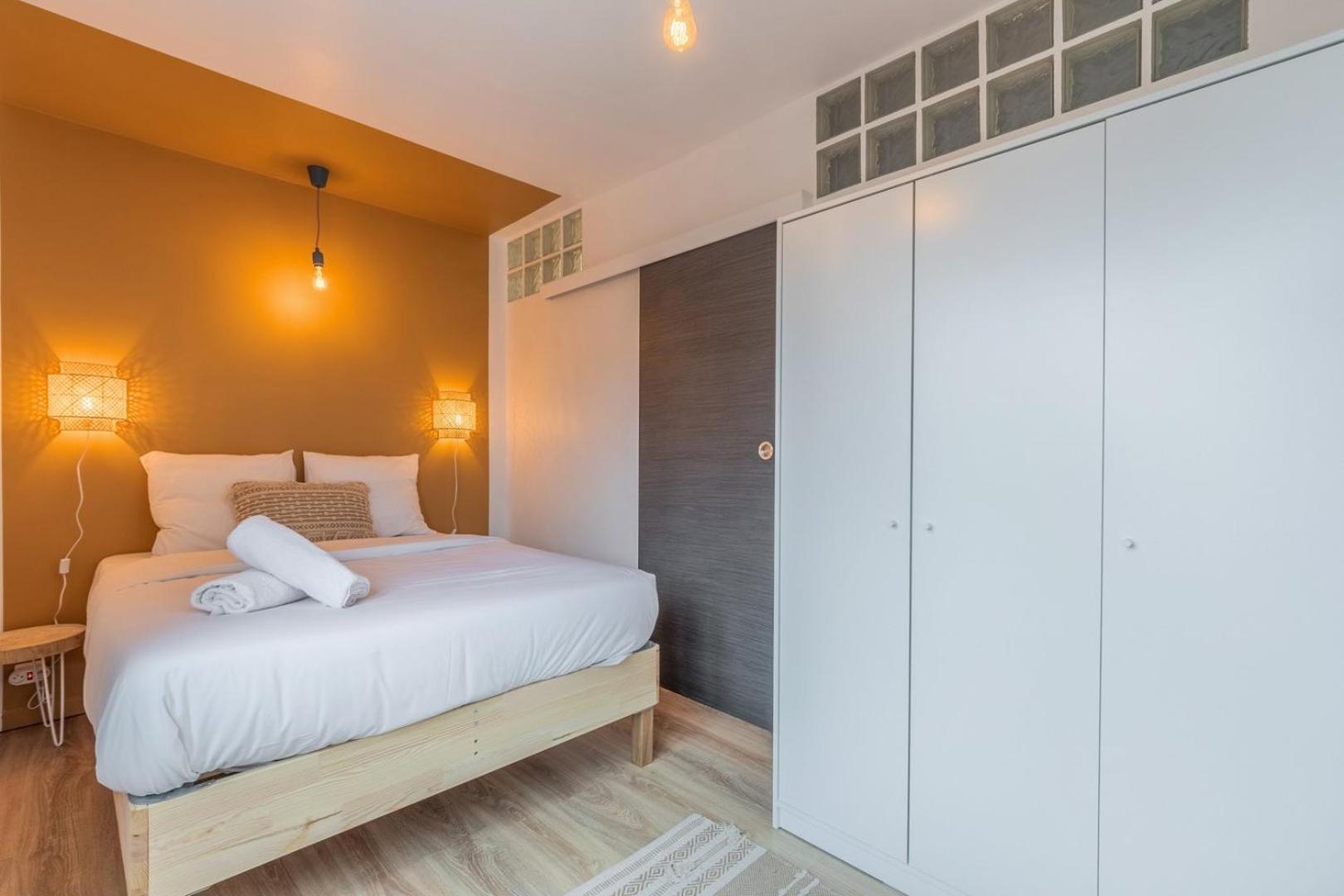 Renovated 2-Bedroom Duplex Near Metro. Lille Exterior foto