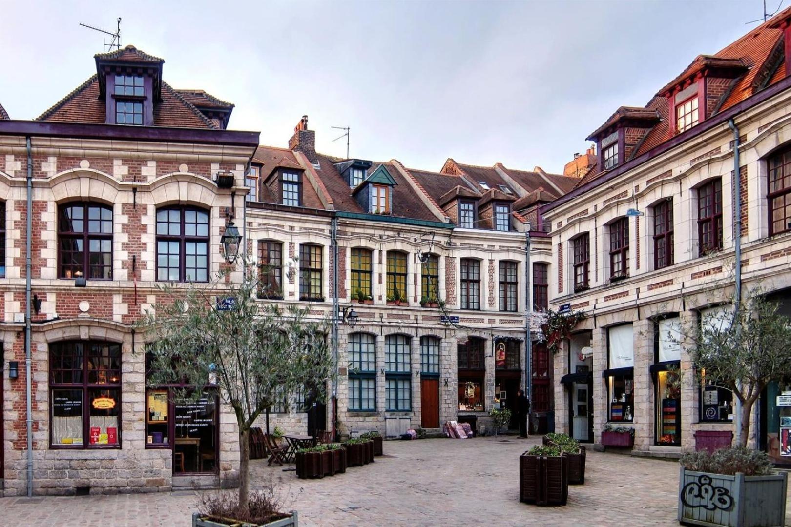 Renovated 2-Bedroom Duplex Near Metro. Lille Exterior foto